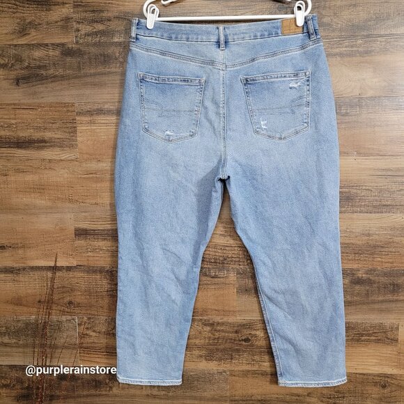 American Eagle Jeans Size 18 S Curvy Mom High Rise Medium Light Wash Denim - Picture 2 of 13